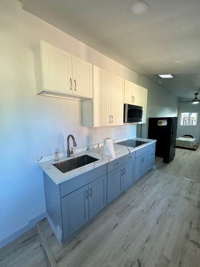 Foto del edificio - Newly Remodeled 1 Bedroom/1 Bathroom