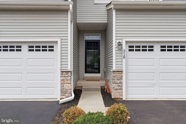Building Photo - 318 Ridgewood Dr