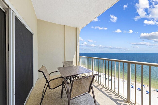 Foto del edificio - 561 E Beach Blvd