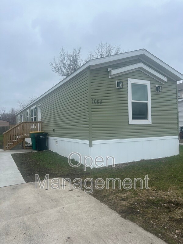 Foto del edificio - 825 1st Ave E