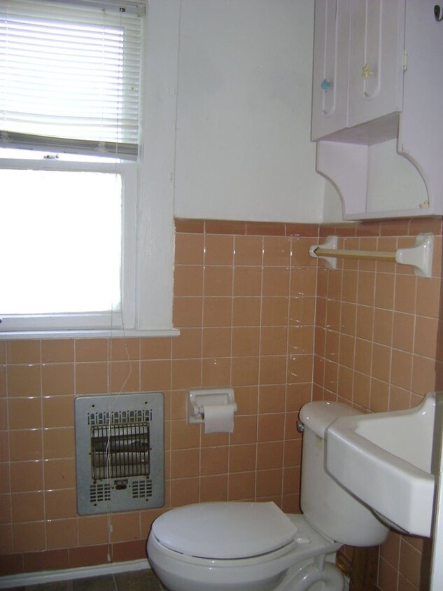 Building Photo - 3 Black Dog Residential 622