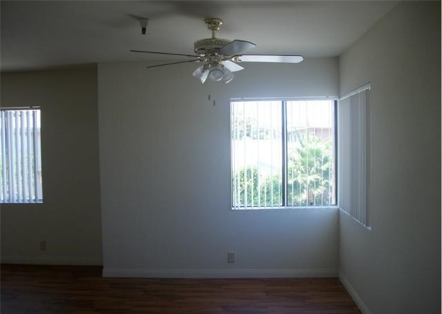 Interior Photo - 4438 W 134th St