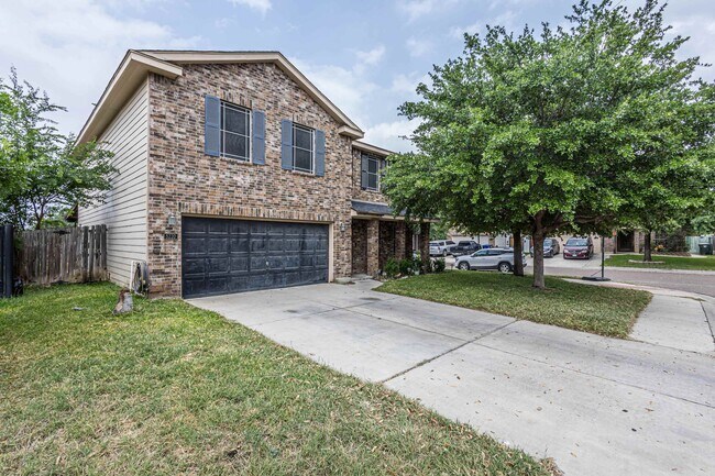 Building Photo - 5220 Feria Dr