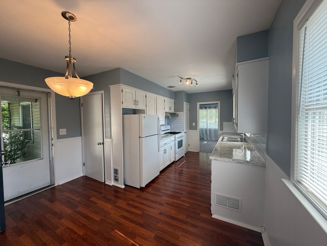 Primary Photo - Beautifully Updated 2 Bed, 1 Bath Home for...