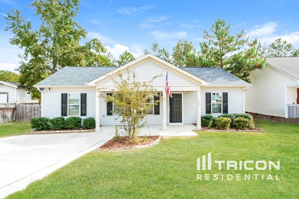 Foto principal - 605 Avondale Dr