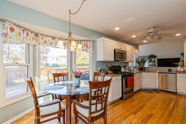 Foto del edificio - 168 Knobb Hill Ln