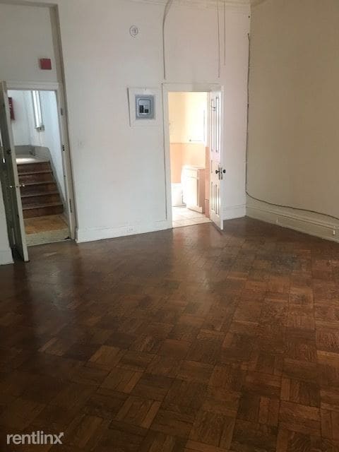 Building Photo - 1 br, 1 bath Condo - 2021 Walnut St 2 Unit 2