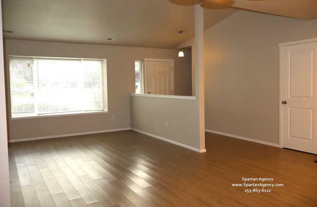 Foto del edificio - 13408 107th Avenue Ct E