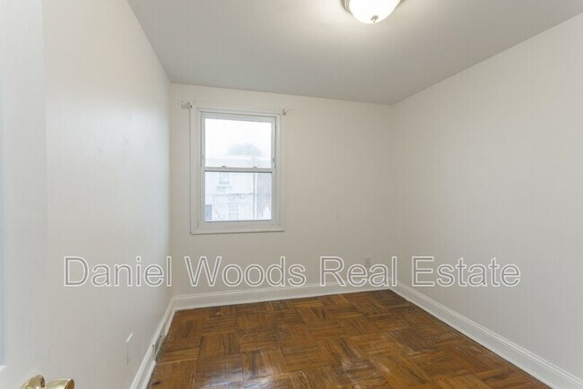 Building Photo - 113 Ervin Ave