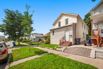 Building Photo - 169 Sherburne Ave