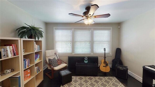 Foto del edificio - 6300 Alderson St