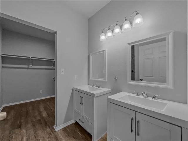 Building Photo - 5 Bowling Ln