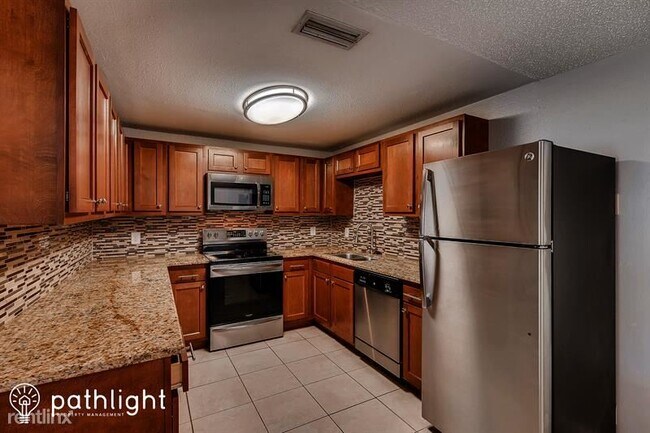 Building Photo - 3 br, 2 bath House - 11934 Lillian Avenue ...