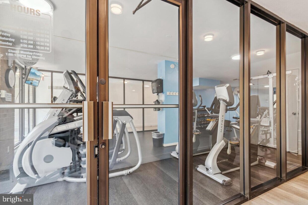 4 Monroe St Unit 4701, Rockville, MD 20850 Room for Rent in