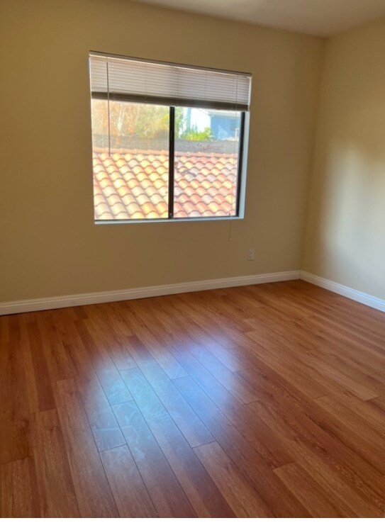 Foto del edificio - Valley Circle Townhomes