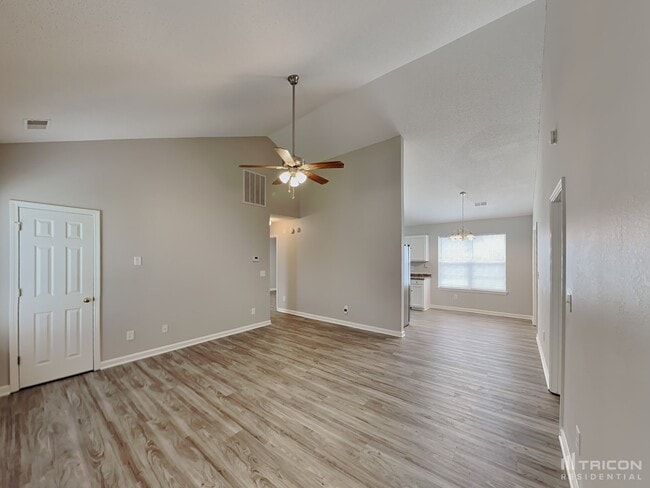 Building Photo - 1335 May Oak Cir