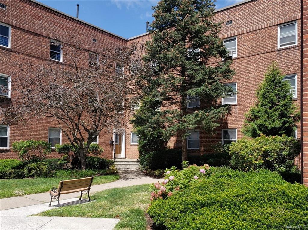 Primary Photo - 330 Broadway