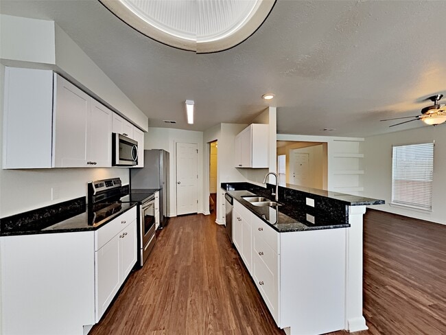 Building Photo - 6550 Garden Trail Ct