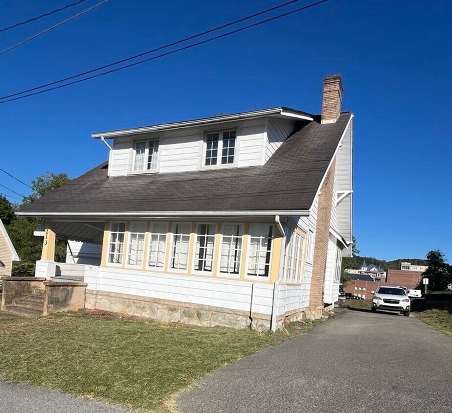 Primary Photo - 213 Beallview Drive Glenville, WV 26351