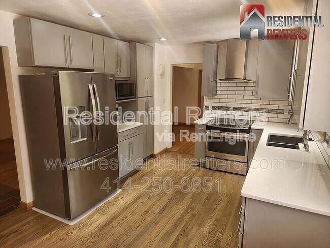 Building Photo - 15205 Merrie Cir