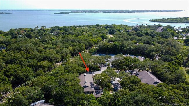 Foto del edificio - 5300 SE Schooner Oaks Way