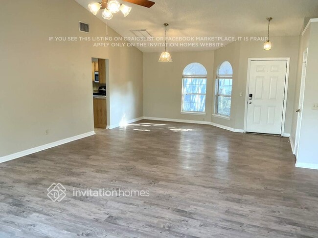 Foto del edificio - 7736 Rockridge Dr W