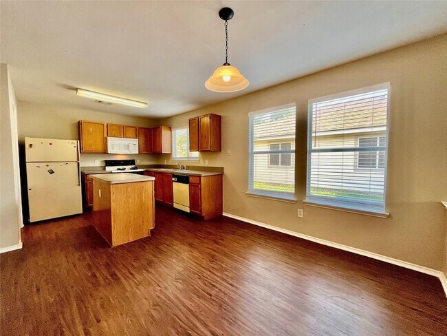 Foto del edificio - 2200 Lookout Ln