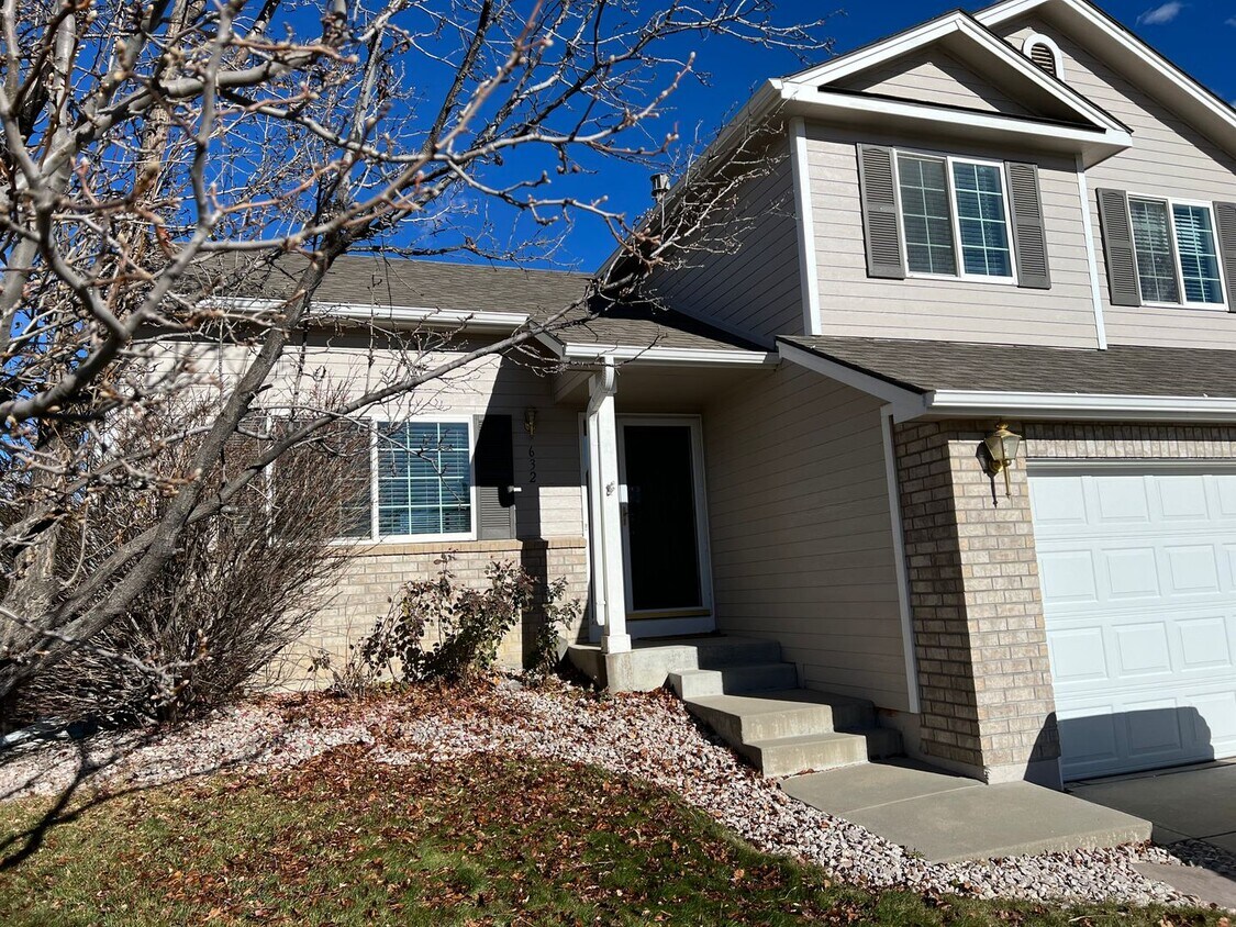 Primary Photo - Beautiful 3 bedroom home avail 12/12
