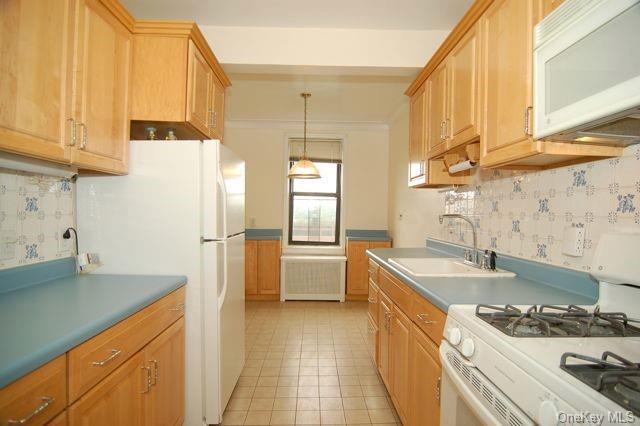 Foto principal - 1 Broad Pkwy