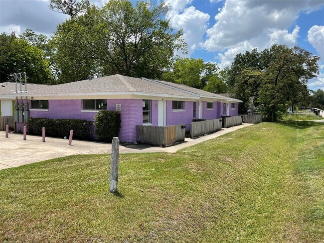 Foto del edificio - 7823 Glass St