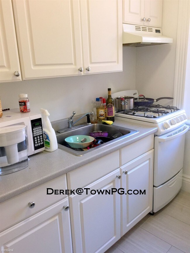 Foto del edificio - 6 Camelot Ct