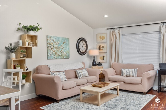 Foto del edificio - 920 W Wilder Ave