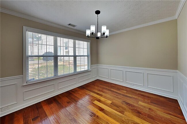 Foto del edificio - 1045 Winthrope Chase Dr