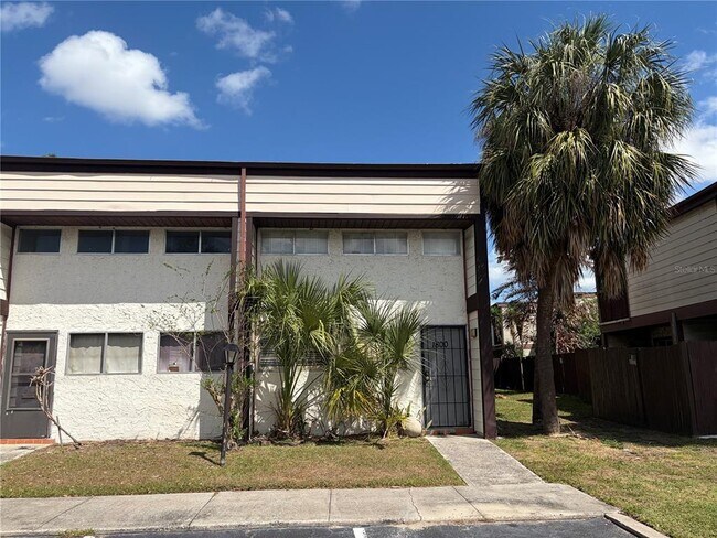 Foto del edificio - 1800 Warringwood Dr