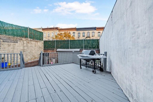 Building Photo - 1476 Myrtle Ave