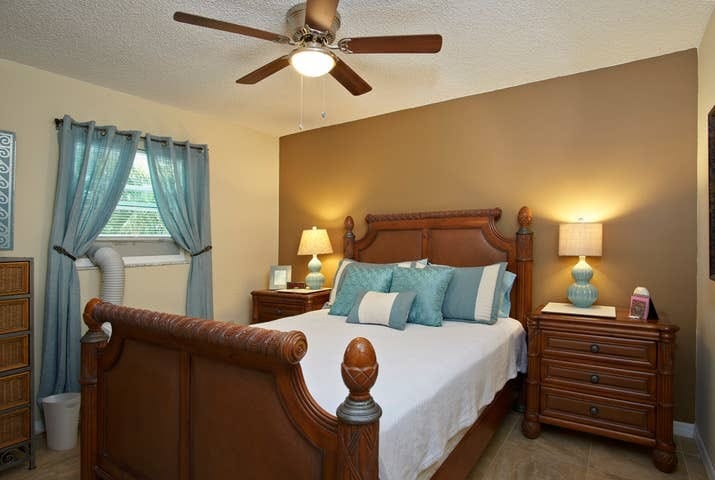 Fully Furnished Bedroom - 318 Pinellas Way S