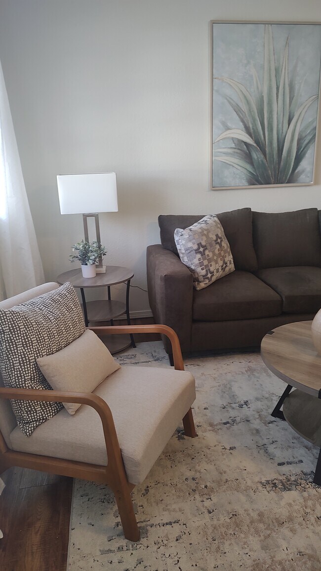 Sala de estar - 9101 S Winston Way