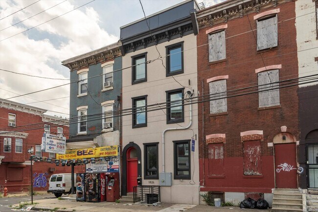 Foto del edificio - 1826 W Montgomery Ave