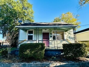 Building Photo - 1109 Dock St