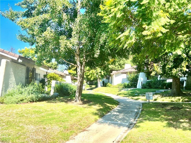 Building Photo - 1144 Stonewall Cir