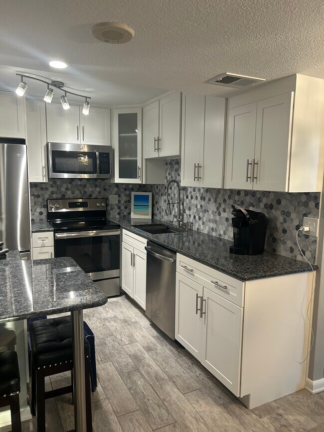 Foto del edificio - 3043 S Atlantic Ave