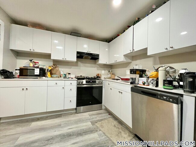 Foto del edificio - 226 Parker Hill Ave