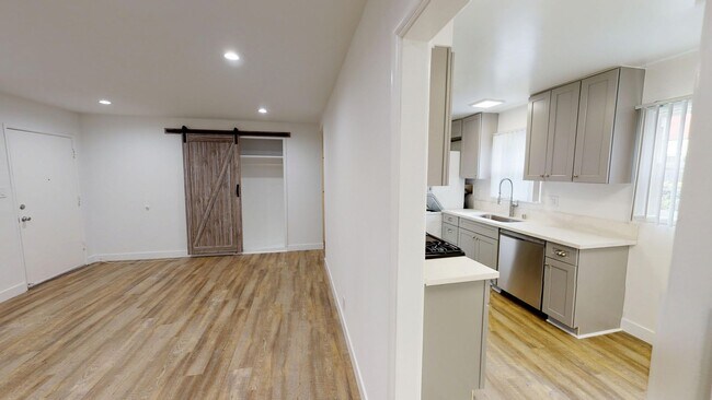 Foto del interior - *FREE RENT* 1 bed/1 bath unit in Valley Village!!