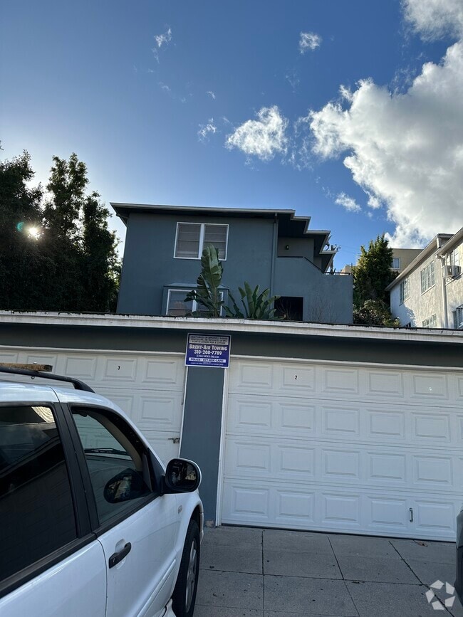 Building Photo - 1851 S Beverly Glen Blvd