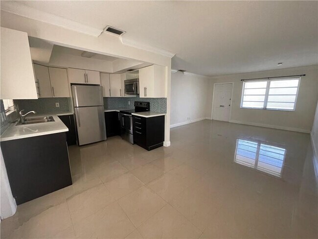 Foto del edificio - 2451 Lincoln St