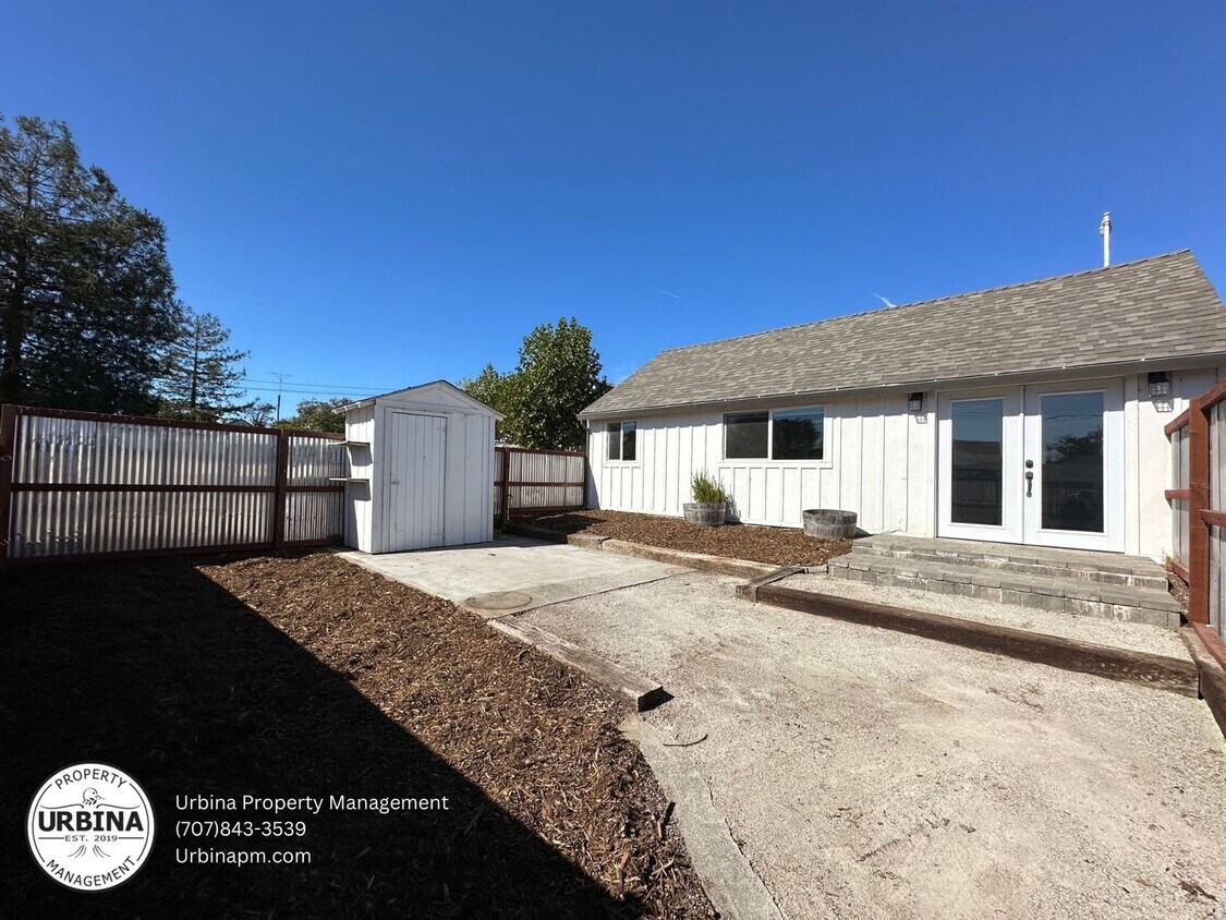 Primary Photo - Charming 1 Bed 1 Bath Country Cottage in P...