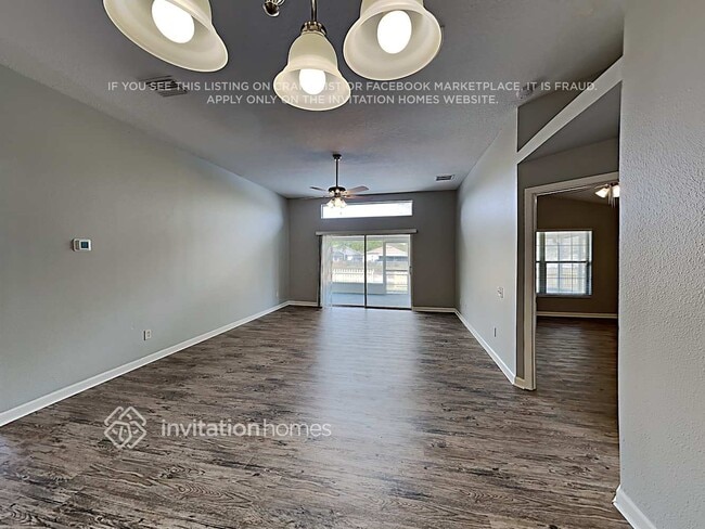 Building Photo - 10418 Soaring Eagle Dr
