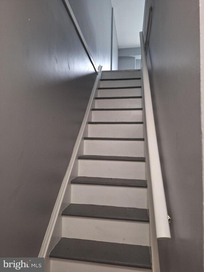 Foto del edificio - 609 Berkley St