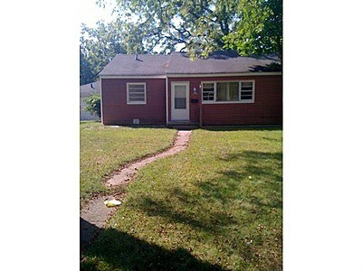 Primary Photo - 2728 E Jefferson Blvd