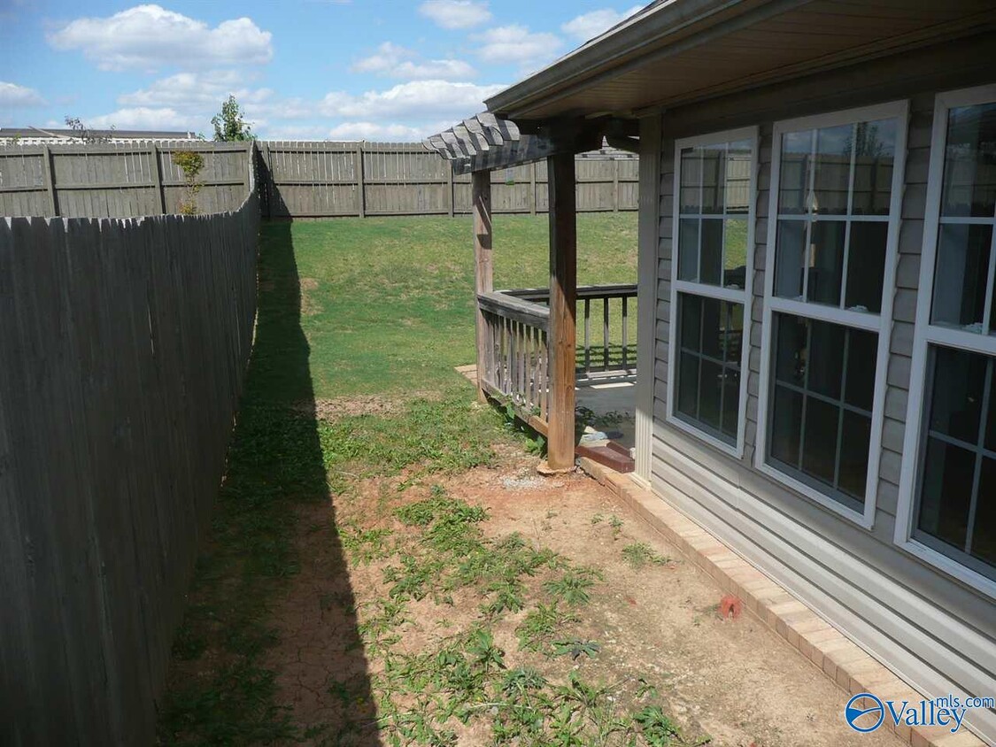 Foto del edificio - 309 Research Station Blvd NW